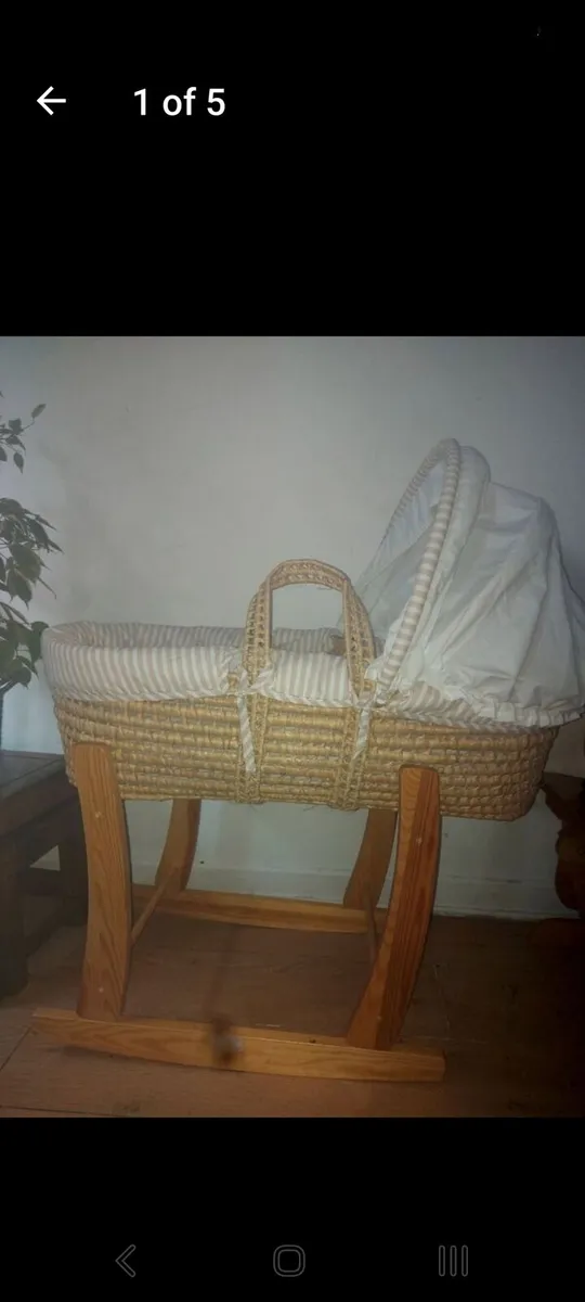 Moses basket with stand - Image 4