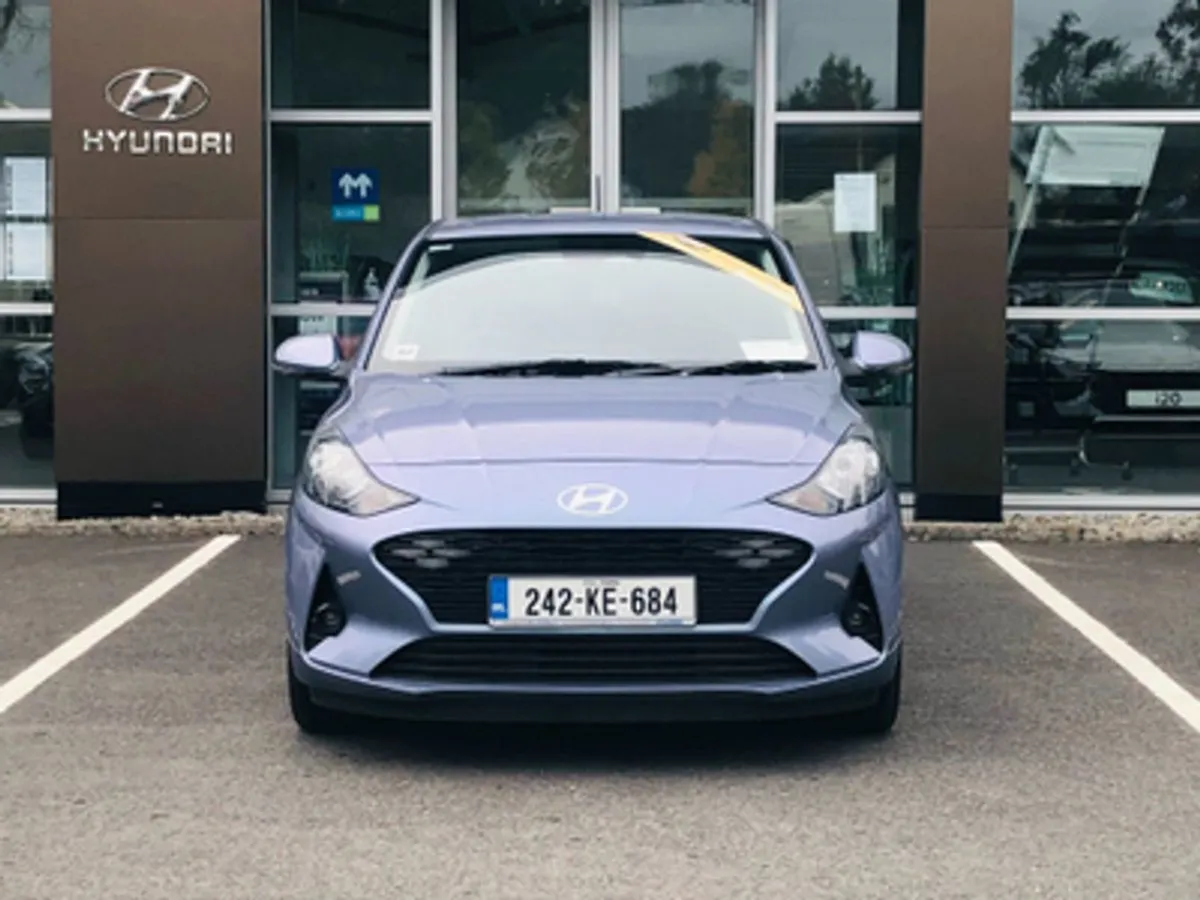 Hyundai i10 Deluxe Plus 1.0 Petrol - Image 2