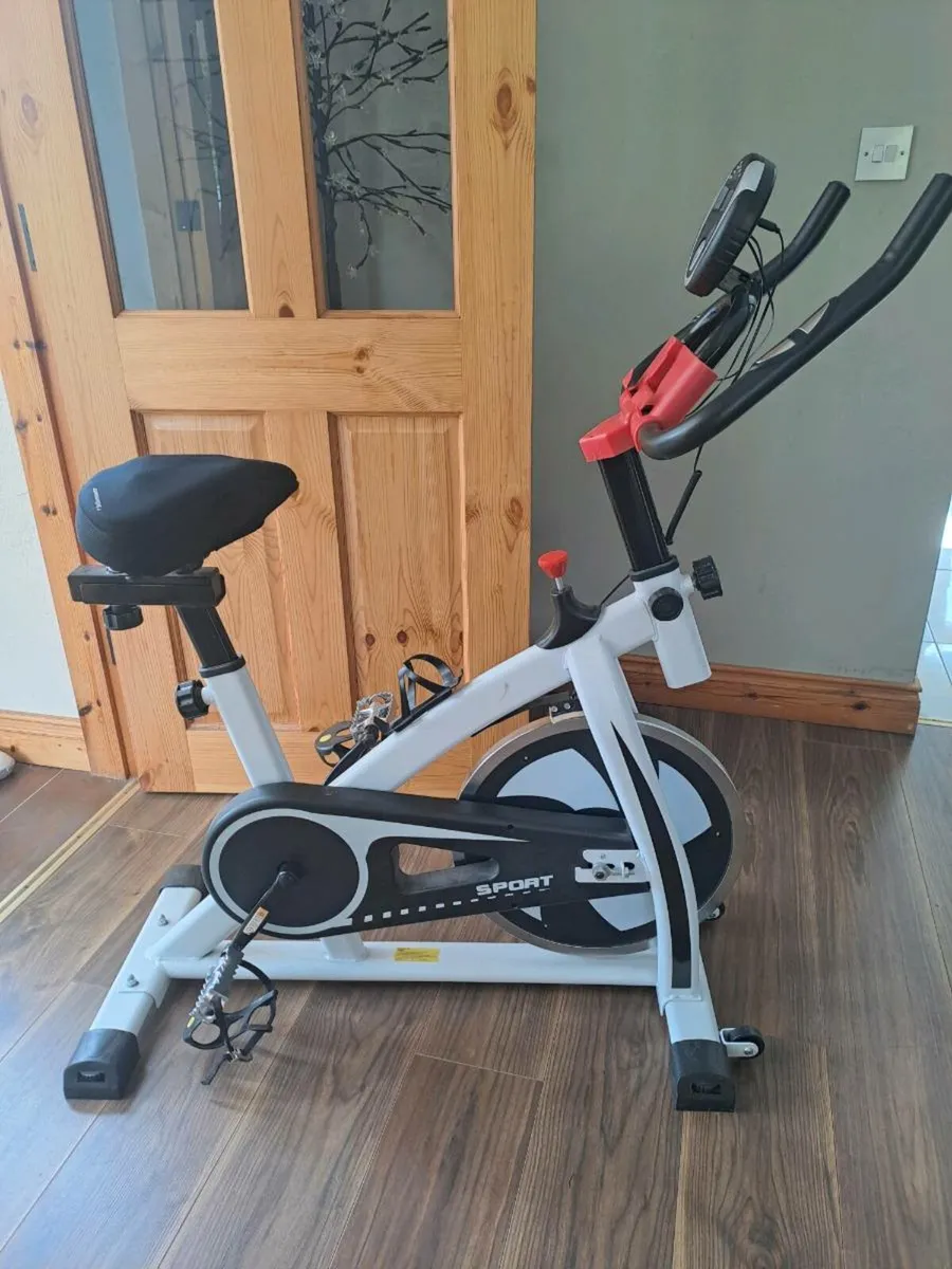 Exercise bike - Image 1