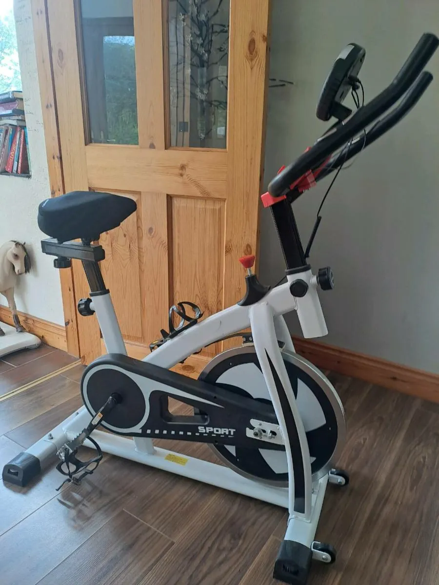 Exercise bike - Image 2