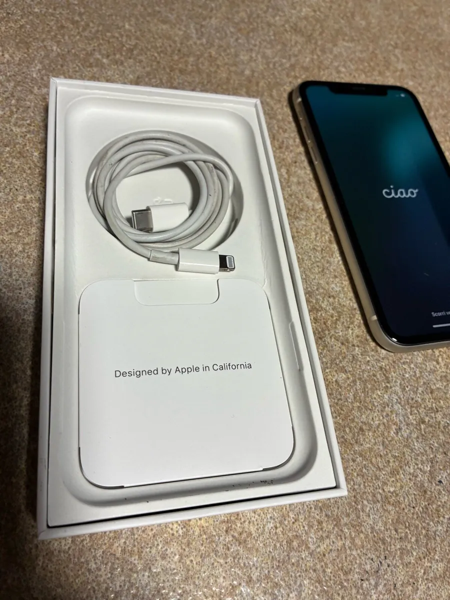 iPhone 11 64GB - Image 4