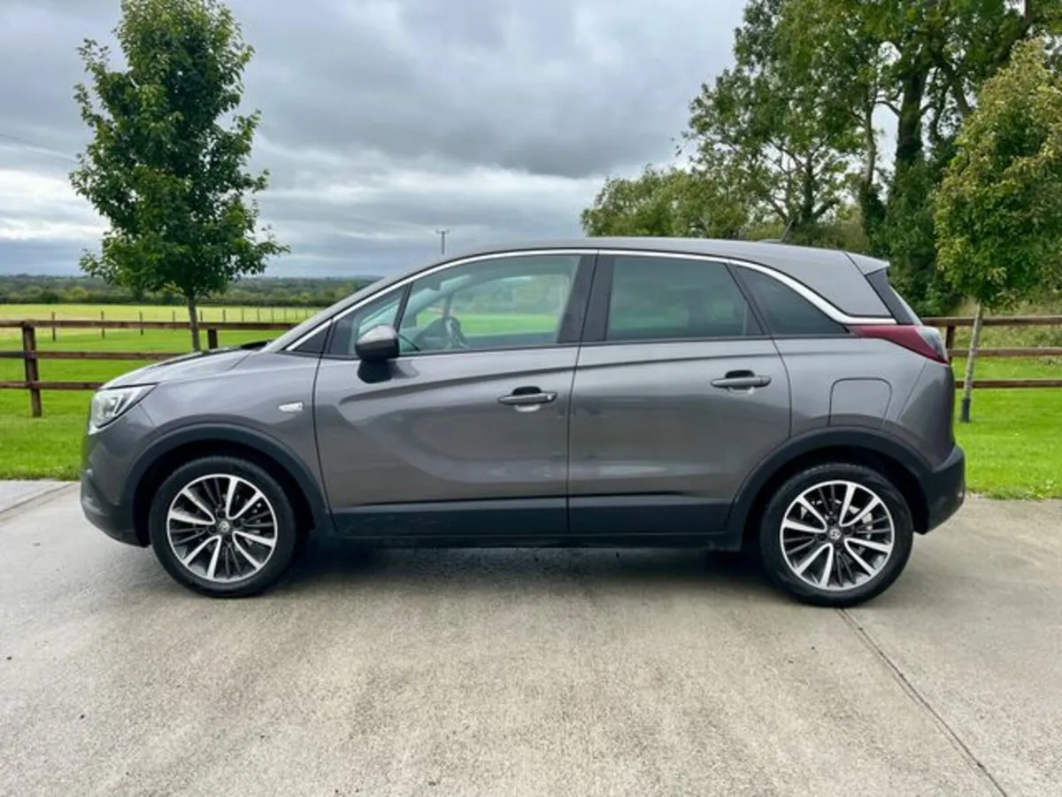 Vauxhall Crossland X 1.2 Elite NAV LOW MILEAGE *TR - Image 3