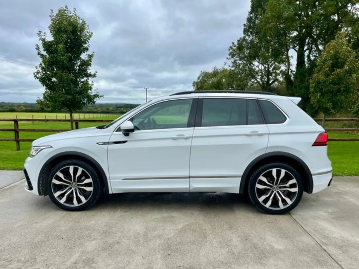 Volkswagen Tiguan R-line 2.0tdi 150HP LOW MILEAGE - Image 3