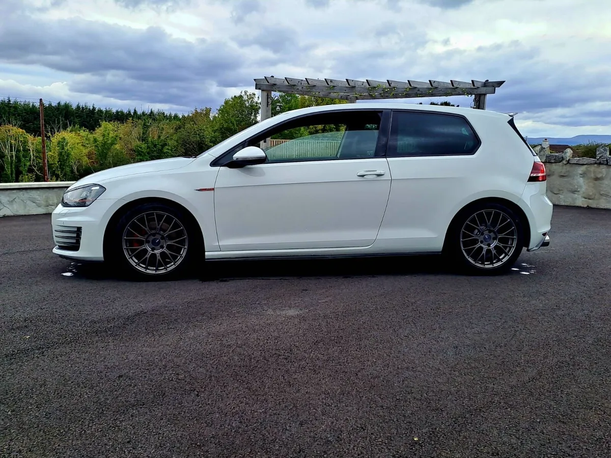 Vw golf Mk-7 GTI - Image 3