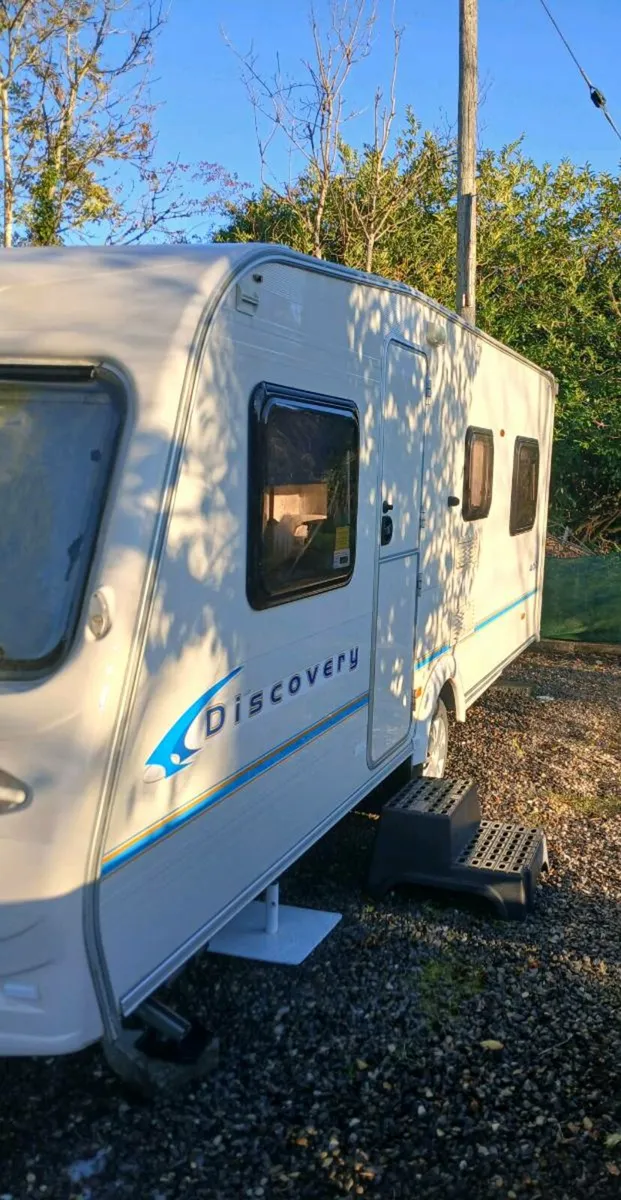 Bailey 400 Caravan - Image 3