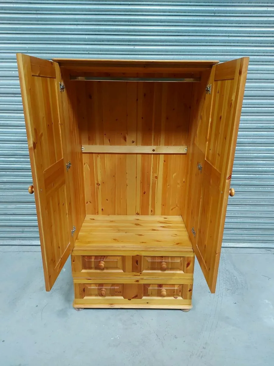 Wardrobe - Image 3
