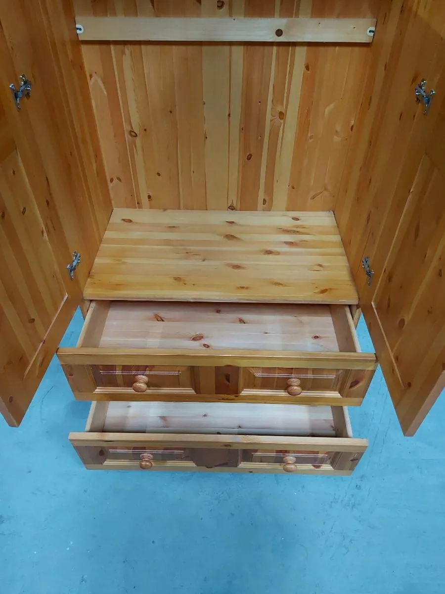 Wardrobe - Image 4