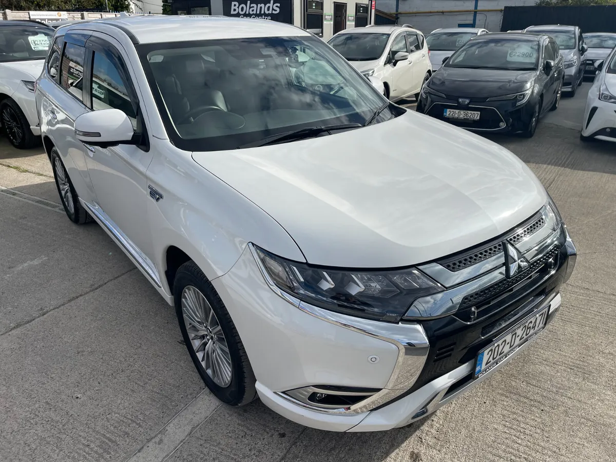 202 Mitsubishi Outlander Hybrid 2.4 Phev Automatic - Image 2