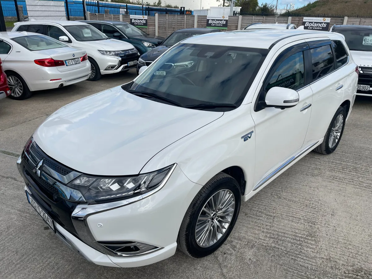 202 Mitsubishi Outlander Hybrid 2.4 Phev Automatic - Image 4