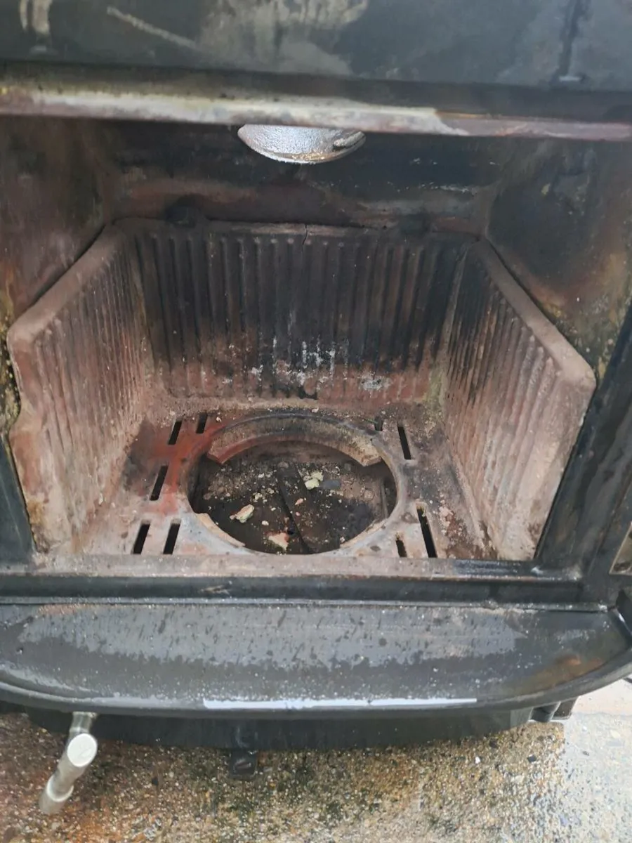 Pierce stove inset - Image 3