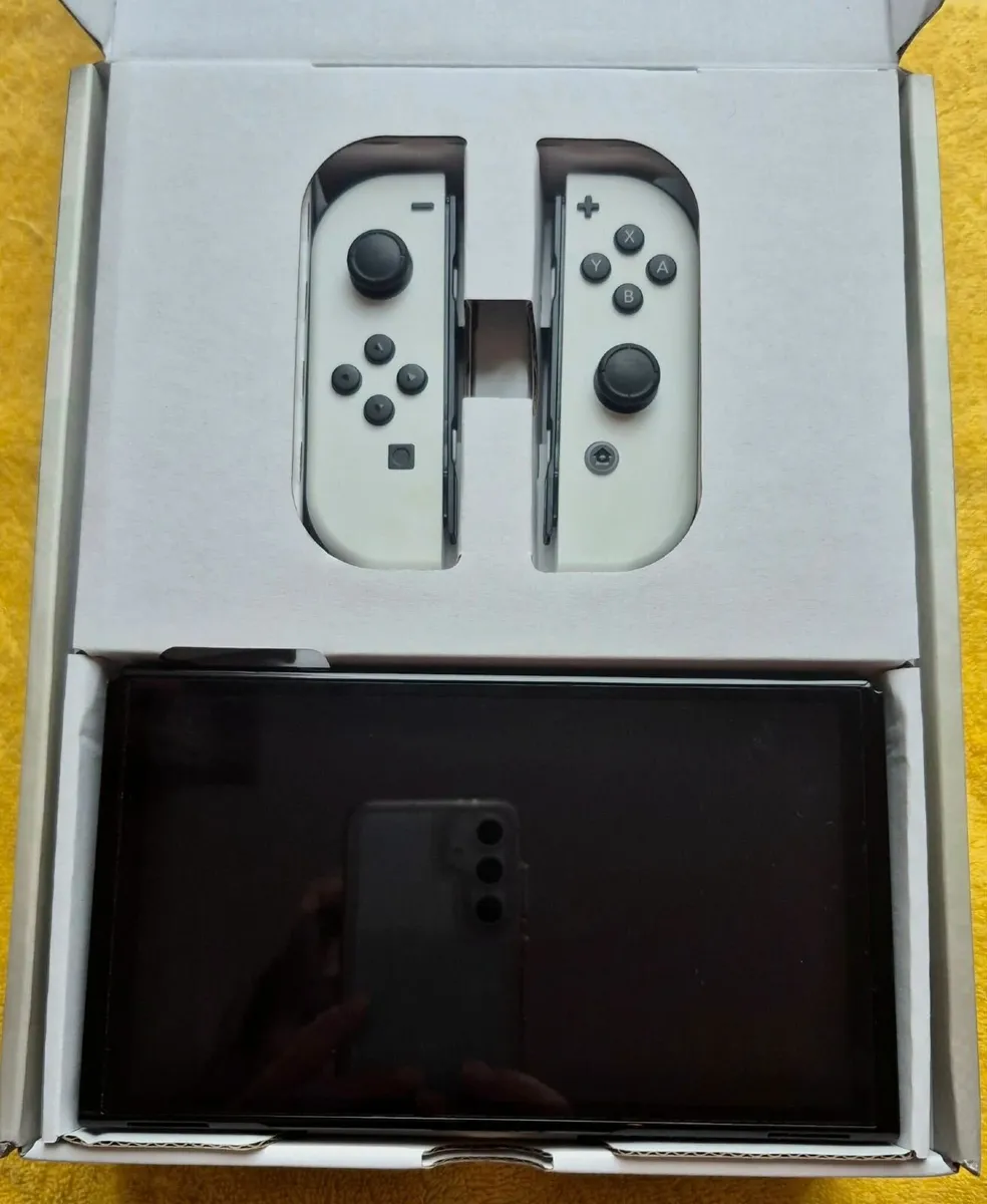Nintendo Switch OLED - W/Super Mario Bros Wonder - Image 3