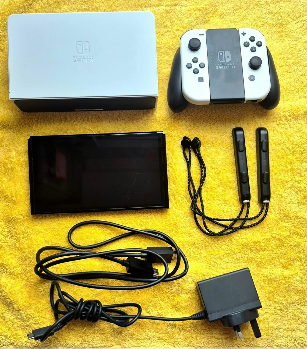 Nintendo Switch OLED - W/Super Mario Bros Wonder - Image 2
