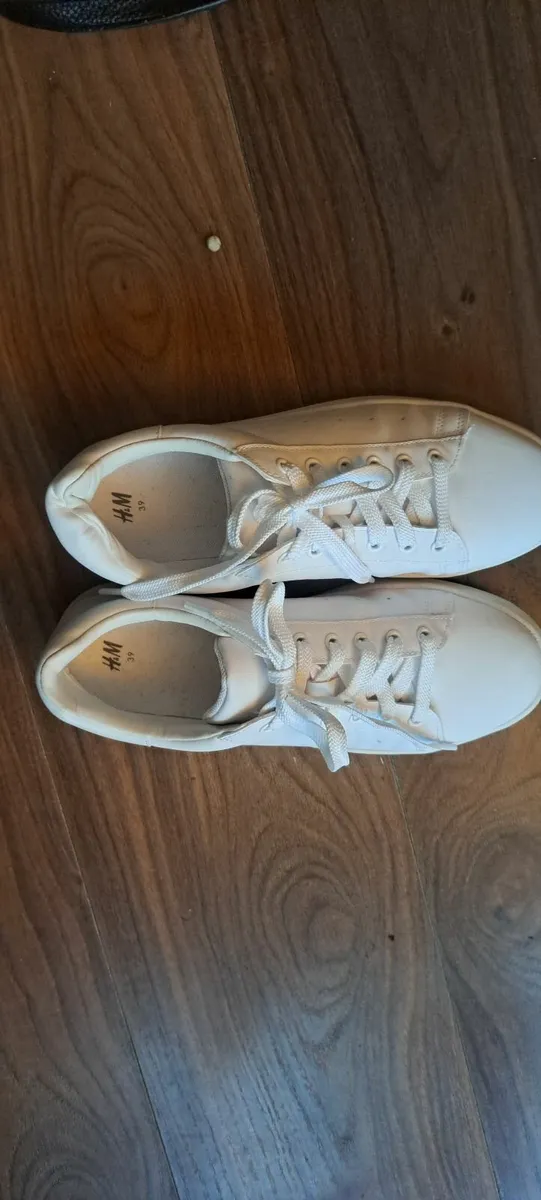 Trainers - Image 1