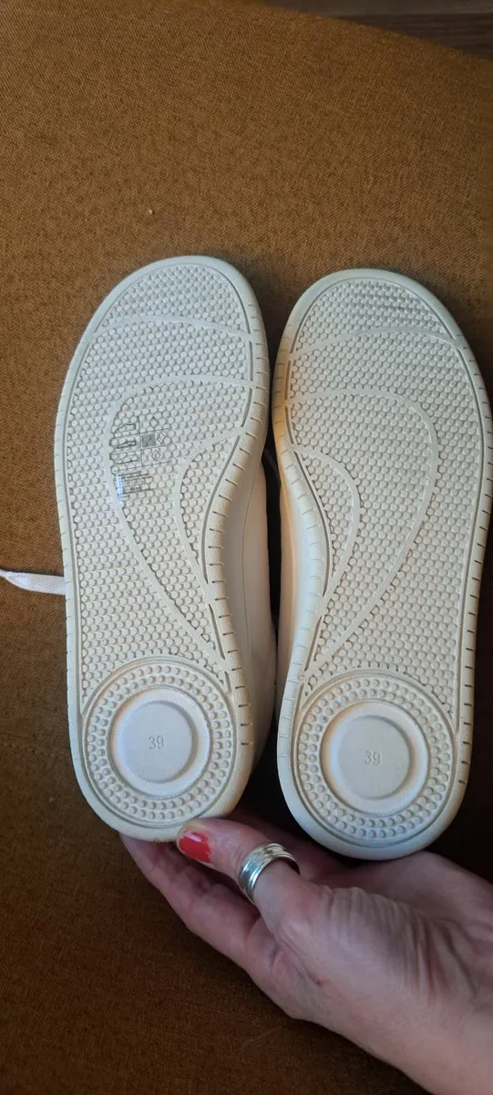 Trainers - Image 2