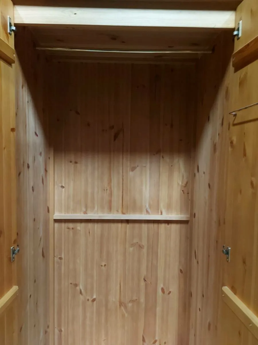 Wardrobe - Image 4