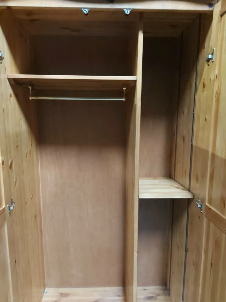 Wardrobe - Image 4