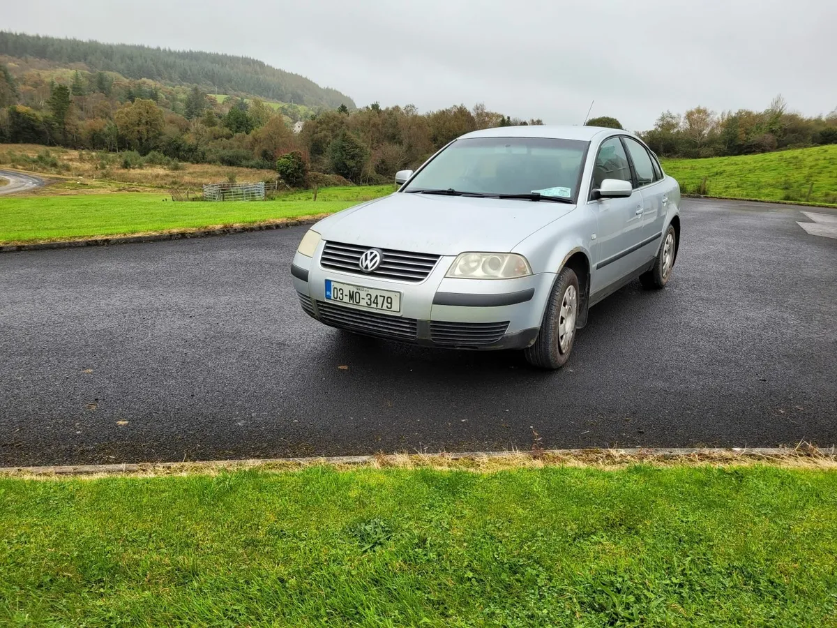Volkswagen Passat 2003 - Image 3