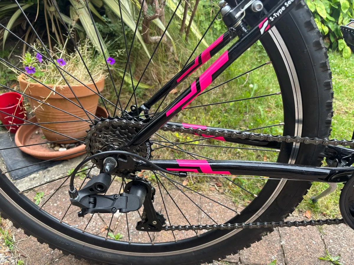 Girls Hacker bike size 26 - Image 3