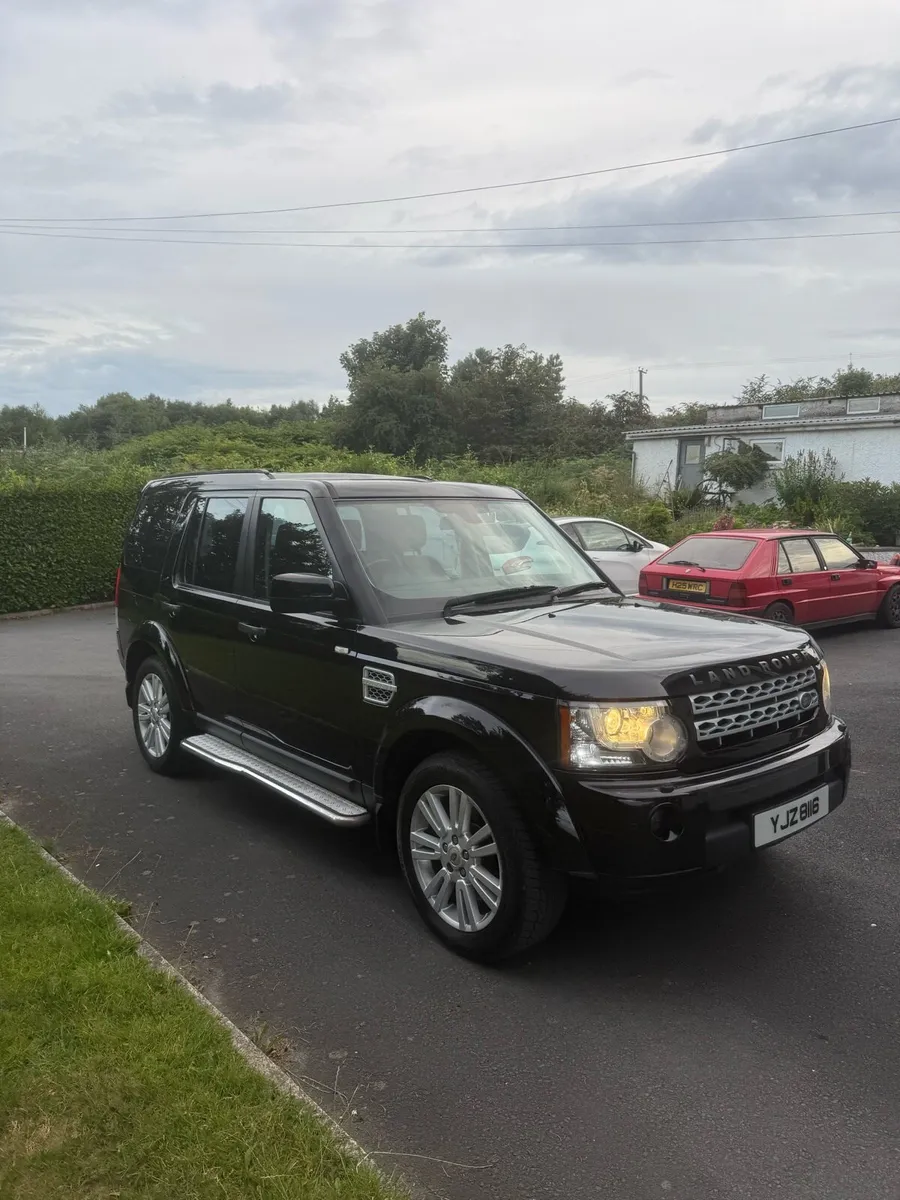 Land Rover Discovery 4 - Image 1