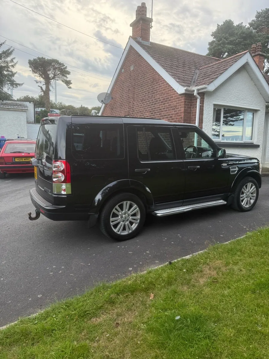 Land Rover Discovery 4 - Image 4
