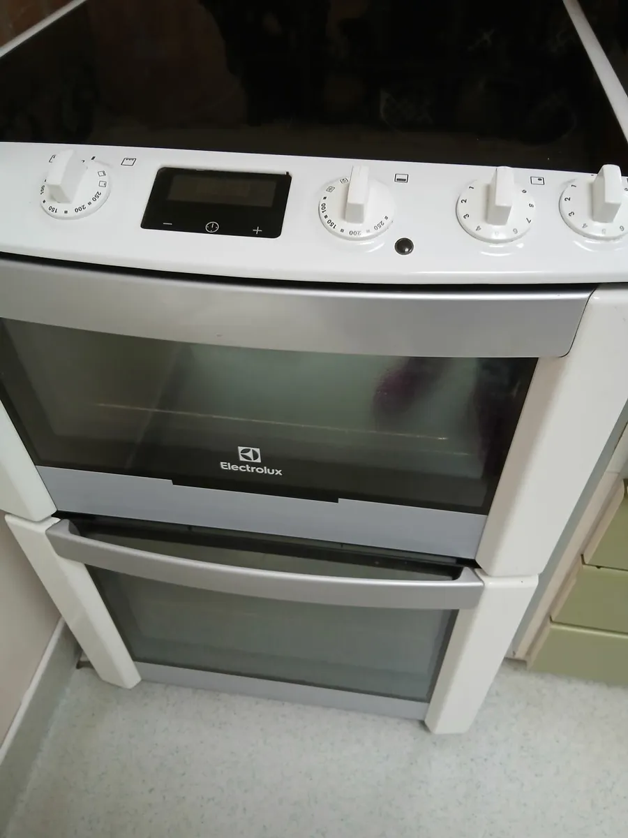 Electric cooker - Image 1
