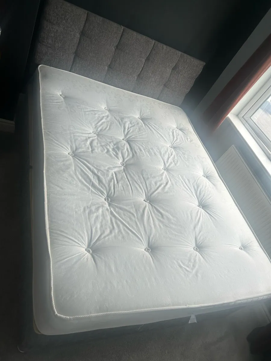King size mattress and bed and headboard - Image 3