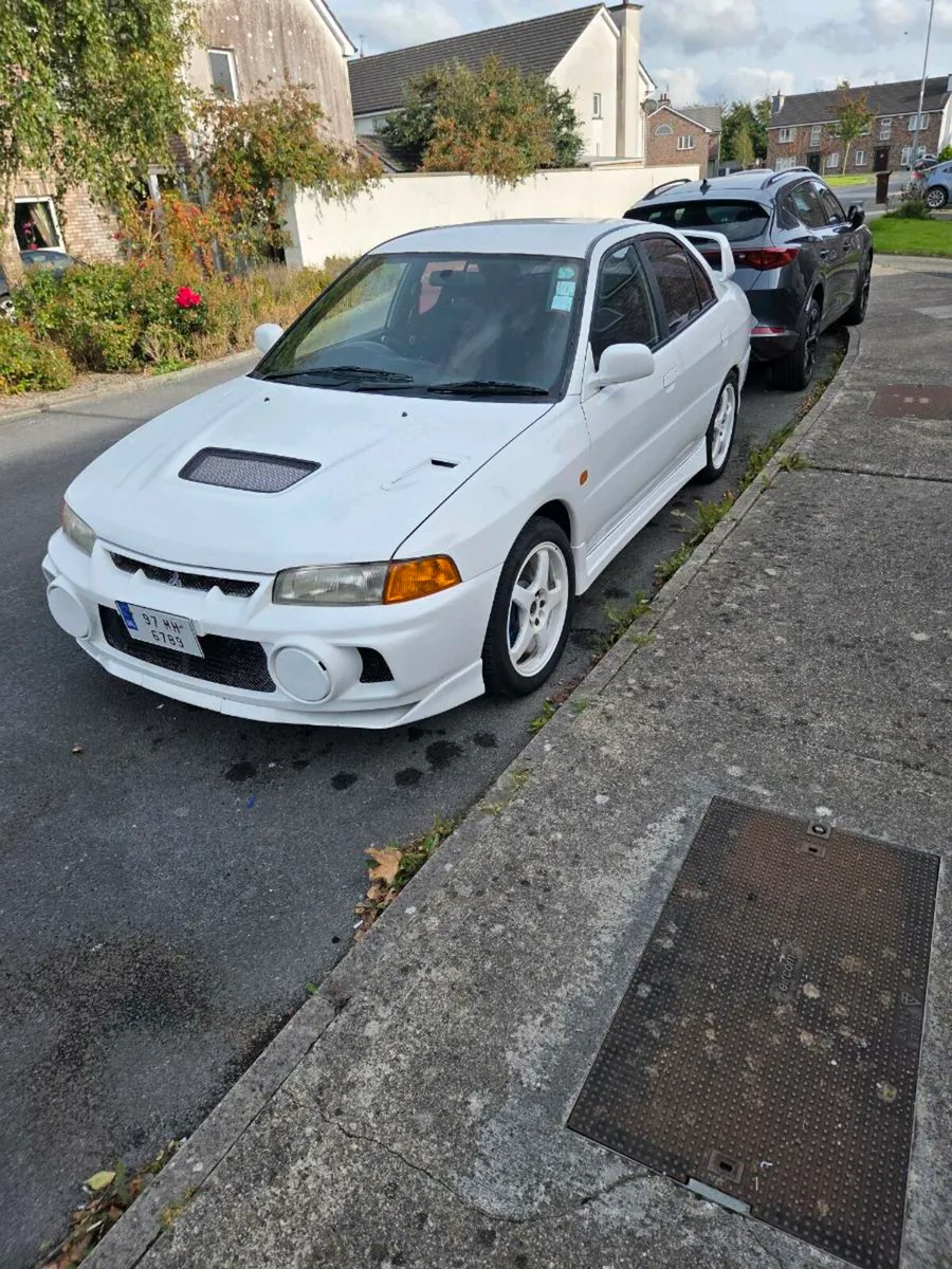 Mitsubishi evo 4 - Image 1