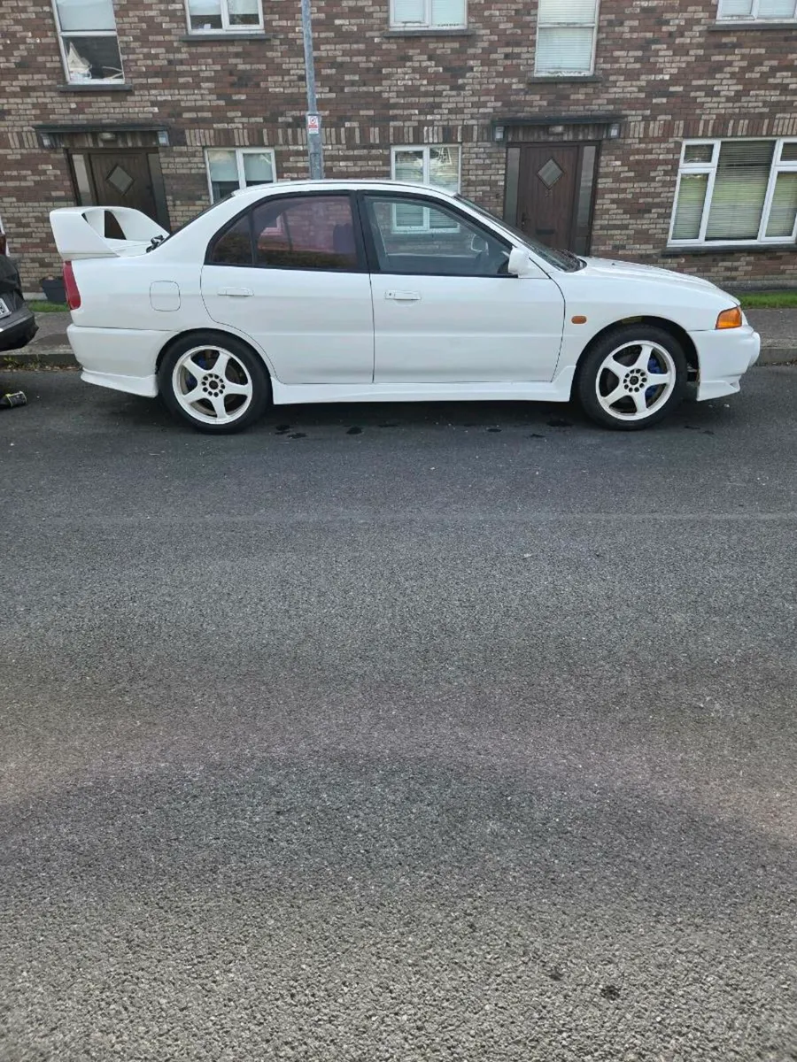Mitsubishi evo 4 - Image 4