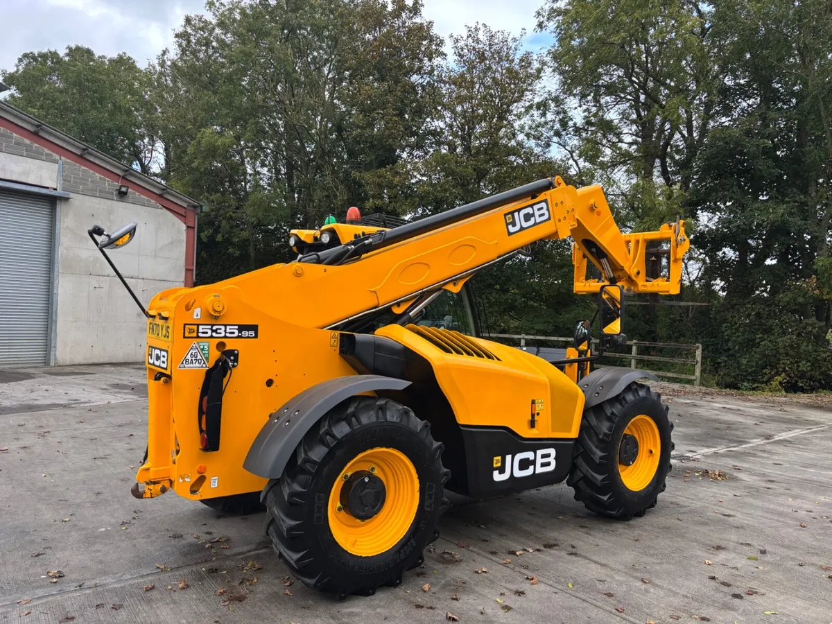 2021JCB 535-95 AGRI - Image 3