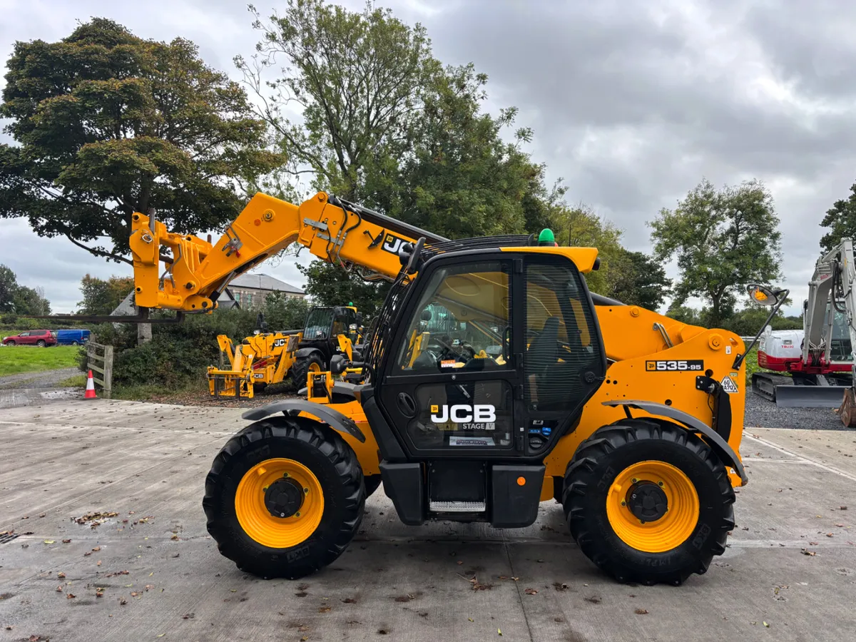 2021JCB 535-95 AGRI - Image 2