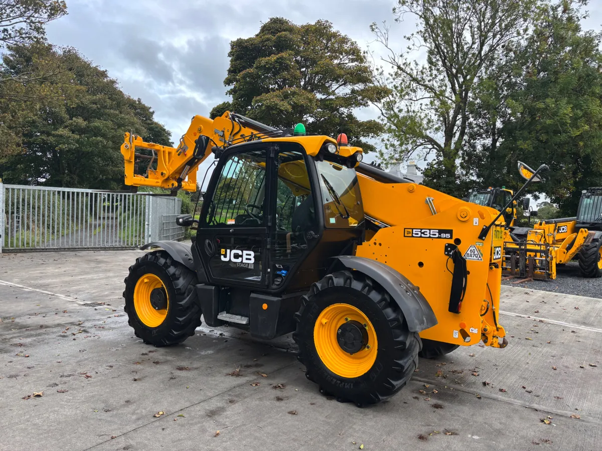 2021JCB 535-95 AGRI - Image 3