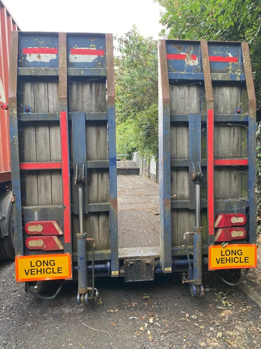 MAC 3 axle low loader Year 2009 - Image 1