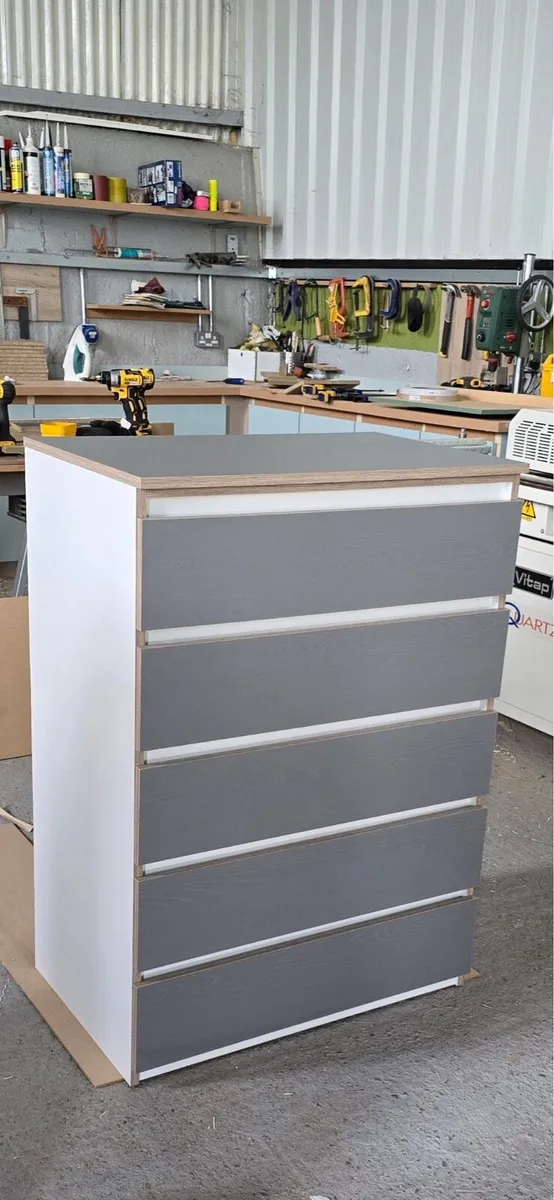 Chest of drawers - Image 4