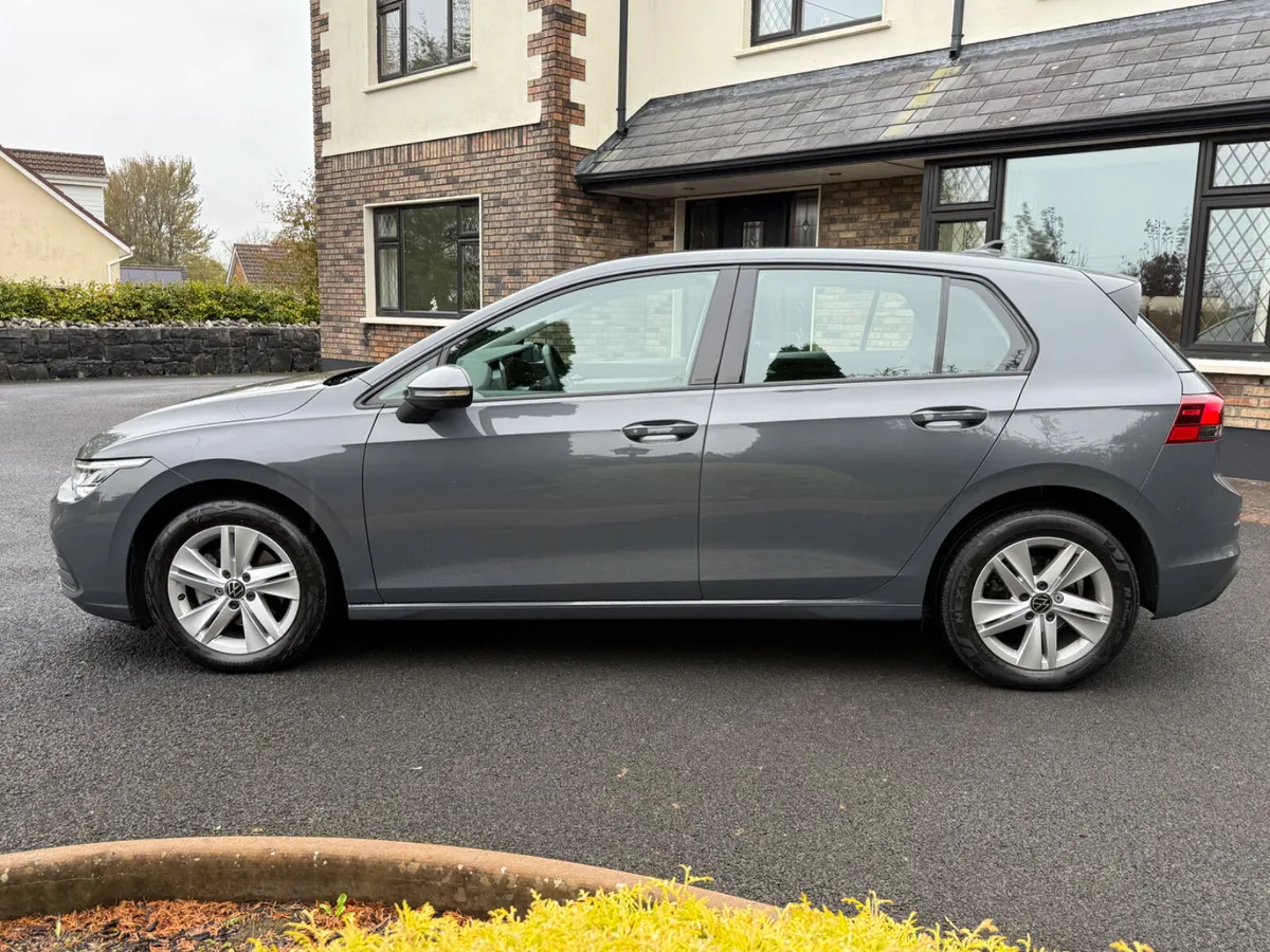 Stunning 231 Volkswagen Golf! - Image 4