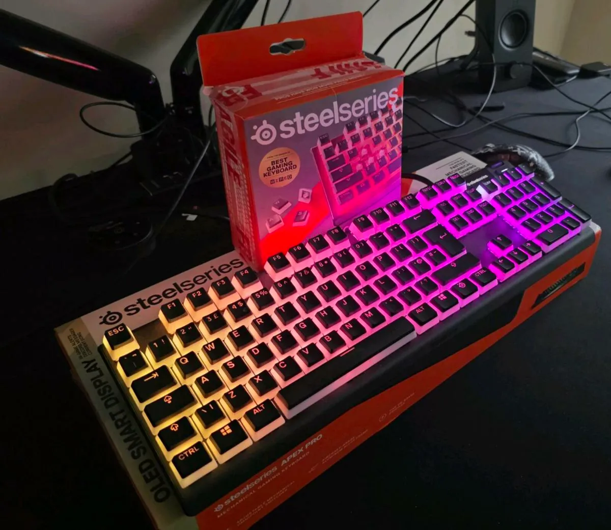 Steelseries Apex Pro keyboard + Prism caps - Image 2