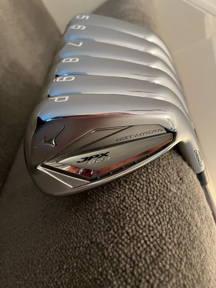 Mizuno JPX 923 Hot Metal Irons (5-P) - Image 1