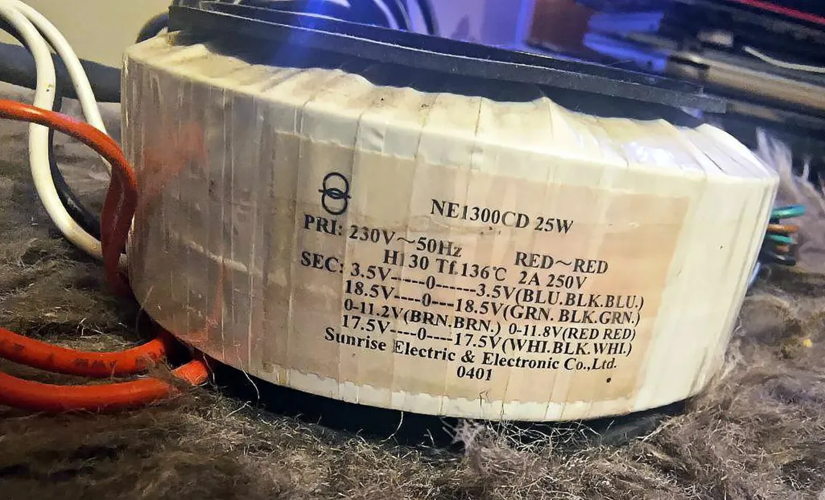 Toroidal Transformer 3.5V, 18.5V, 17.5V, 11.8 V - Image 1