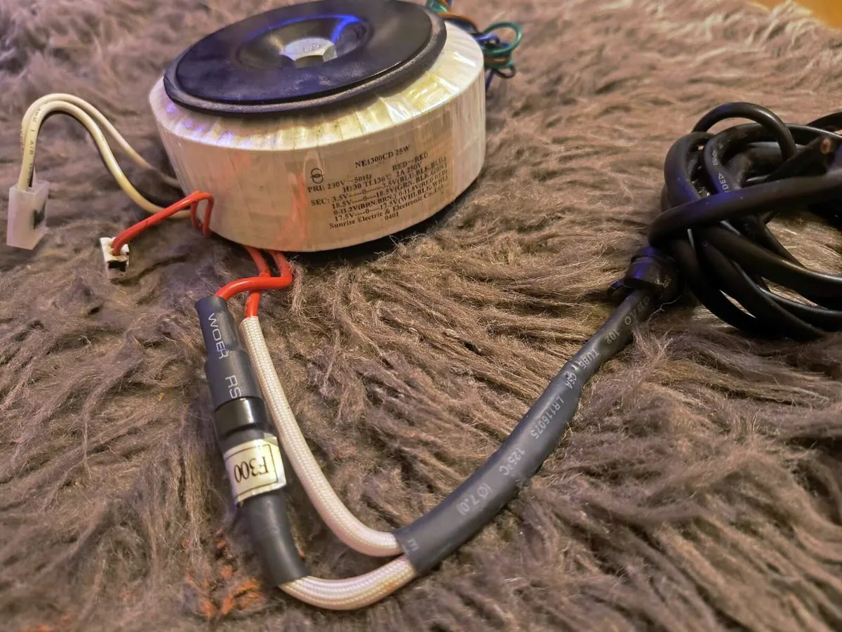 Toroidal Transformer 3.5V, 18.5V, 17.5V, 11.8 V - Image 2