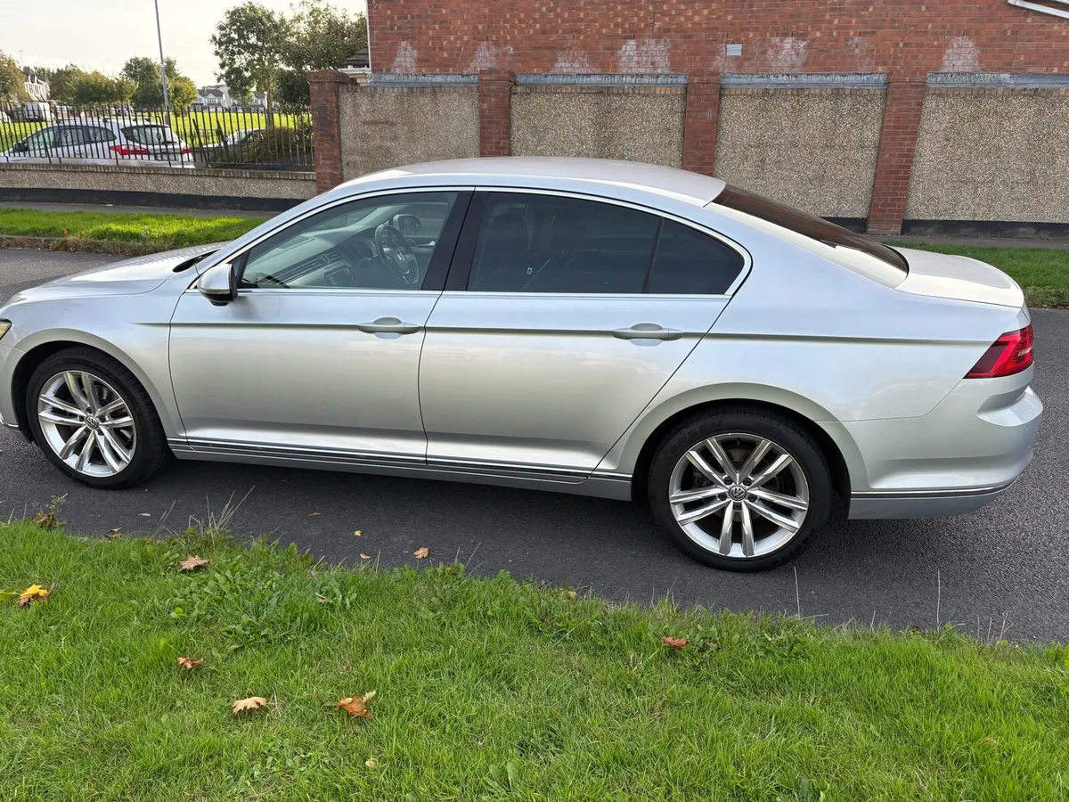 Volkswagen Passat Highline 2016 Automatic - Image 2