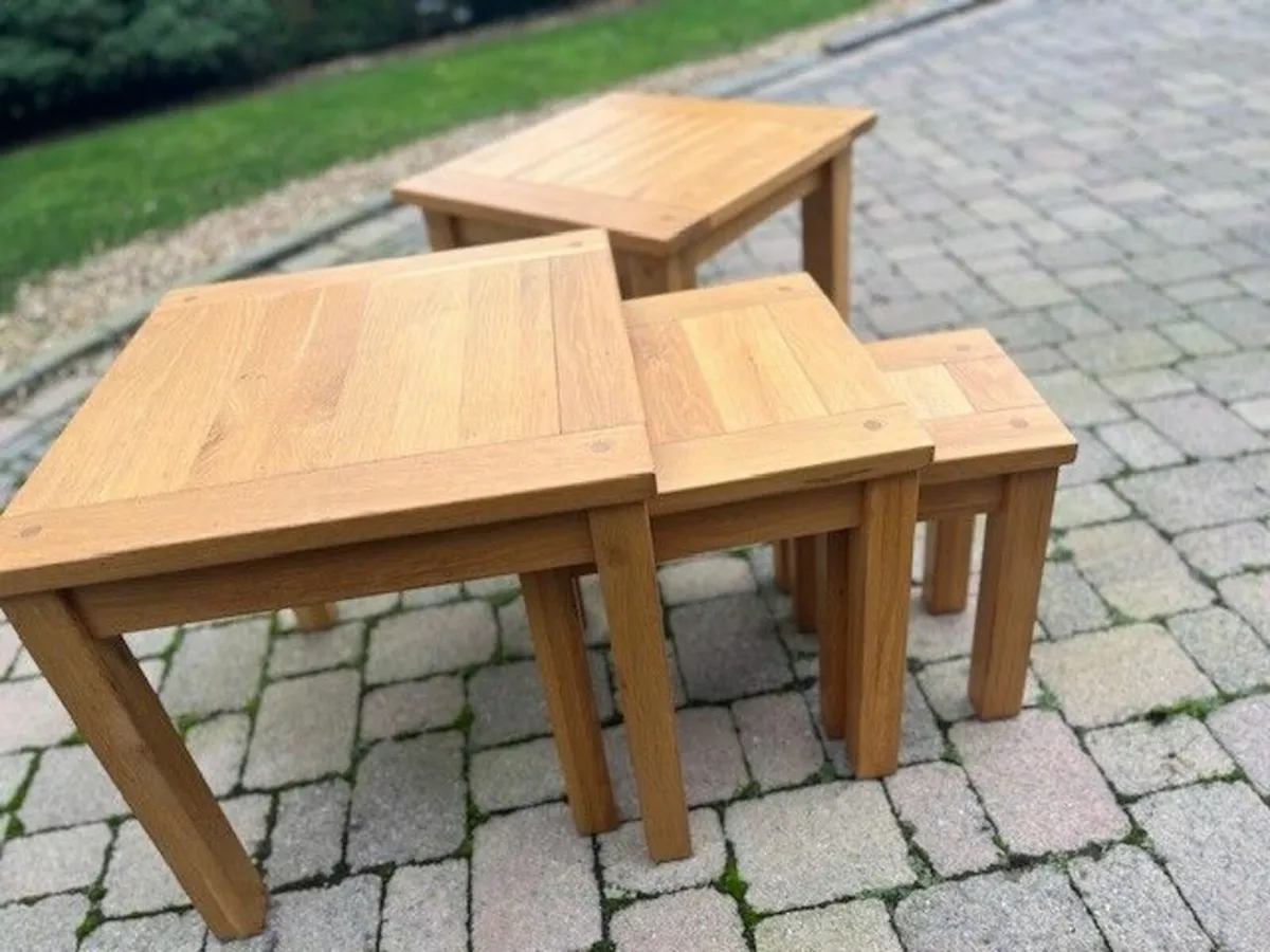 Two Seater & Single Recliner, & a Nest of Tables - Image 2