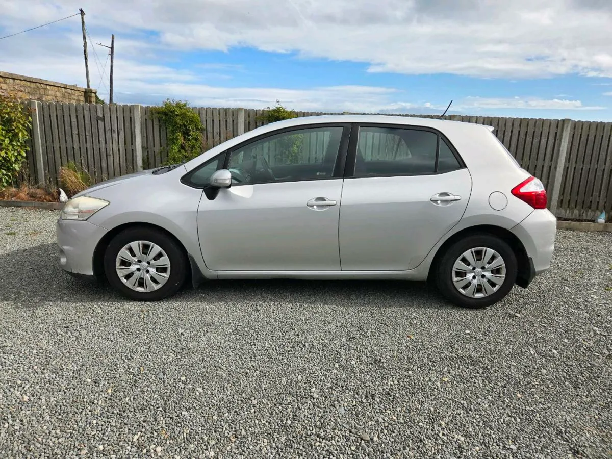2010 Toyota Auris 1.4 Diesel - Image 3