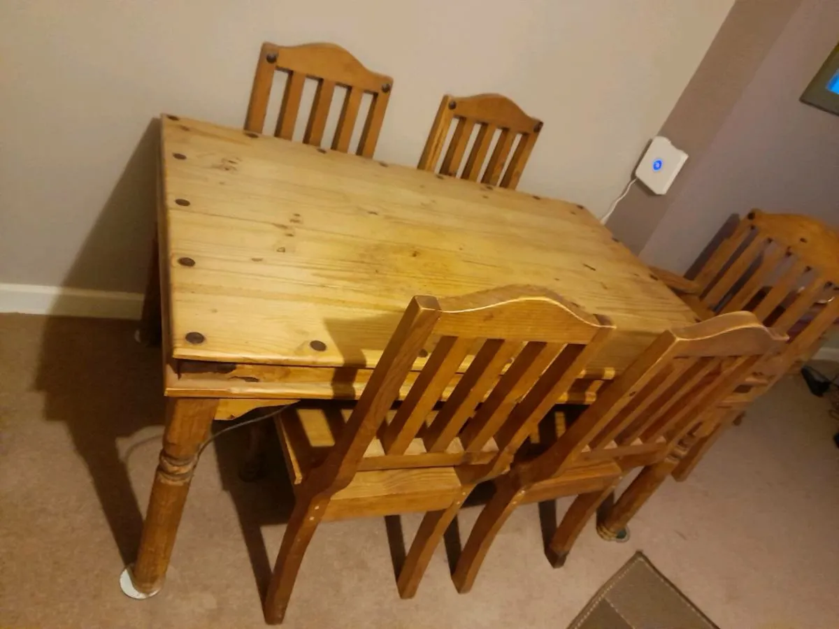 Large Rustic Timber Table & Chairs - Image 1