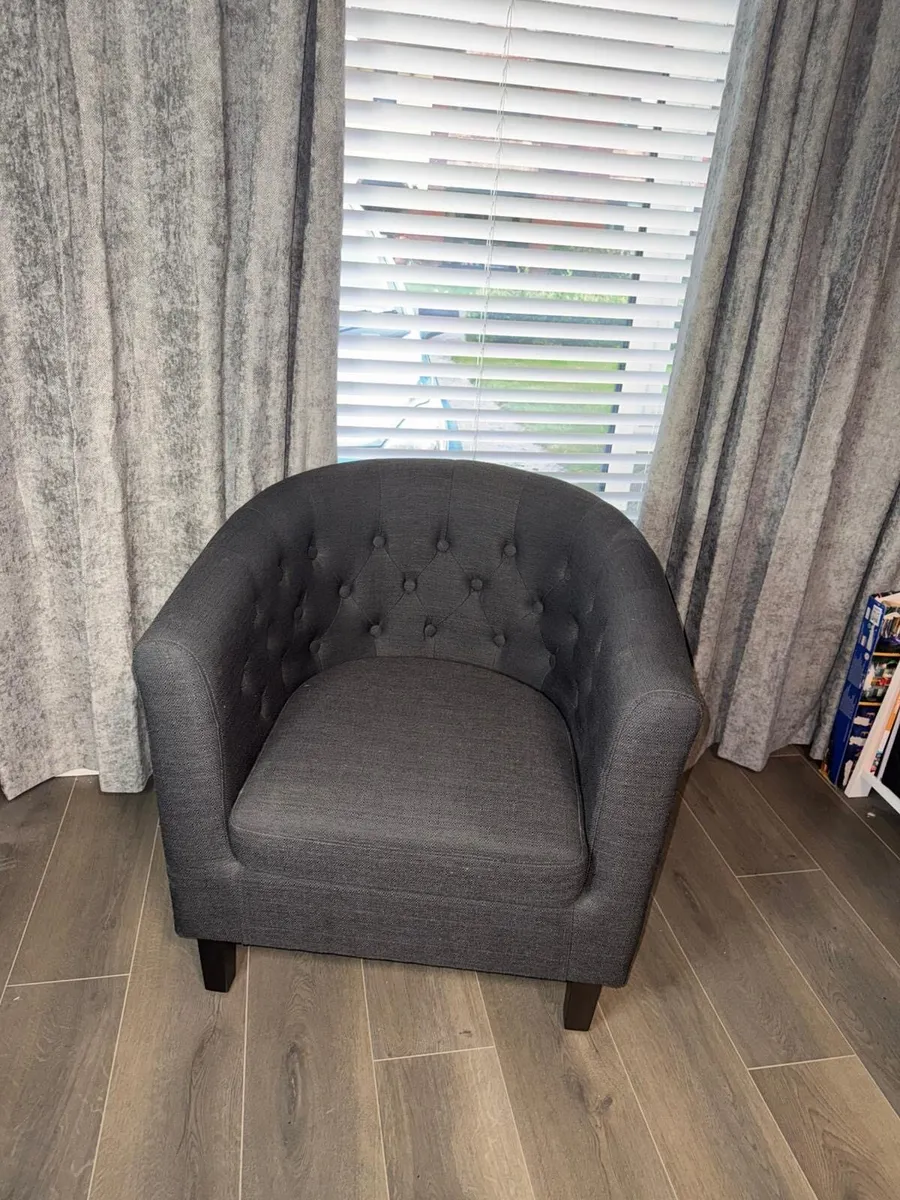 Low back corner armchair - Image 1
