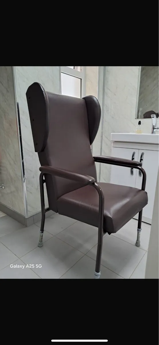 Orthopaedic chair - Image 2