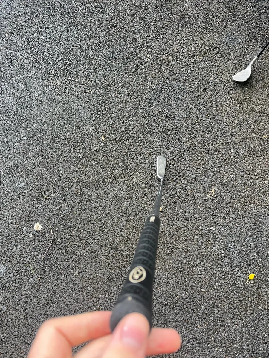 Left handed iron - Image 1