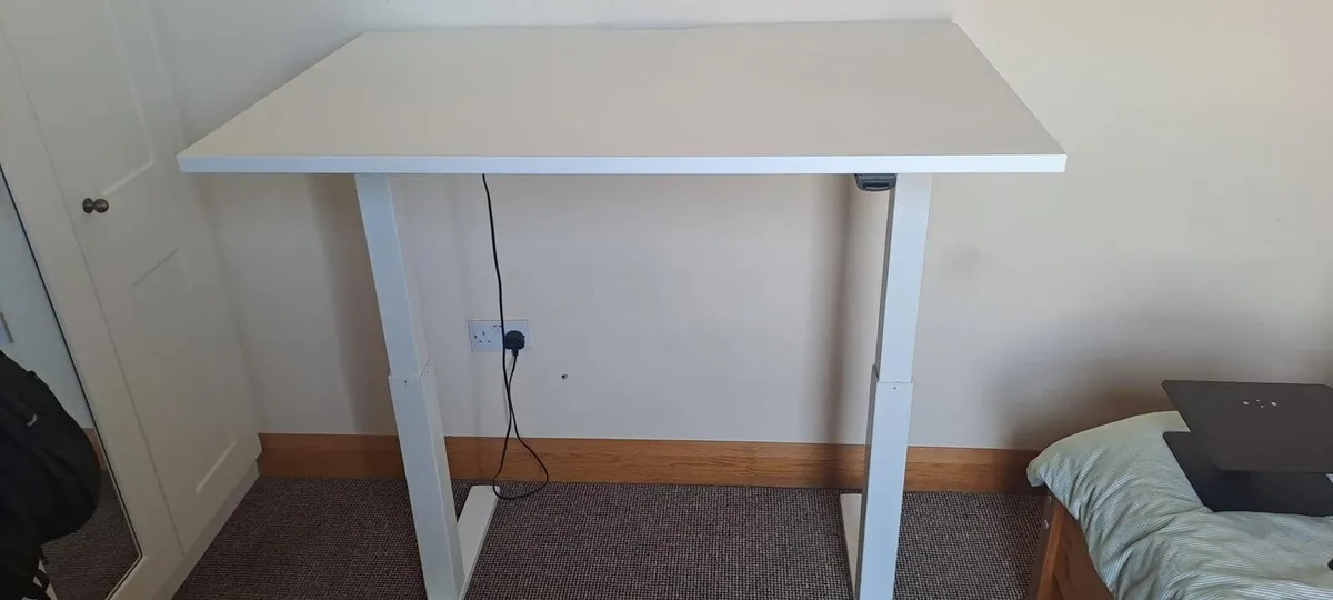 Adjustable Height Desk 80x120cm - Image 1