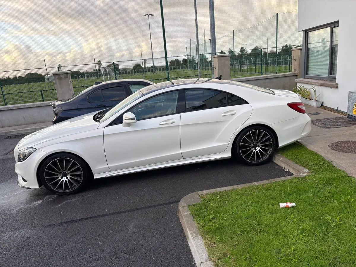 Mercedes Benz Cls amg line Night edition - Image 3
