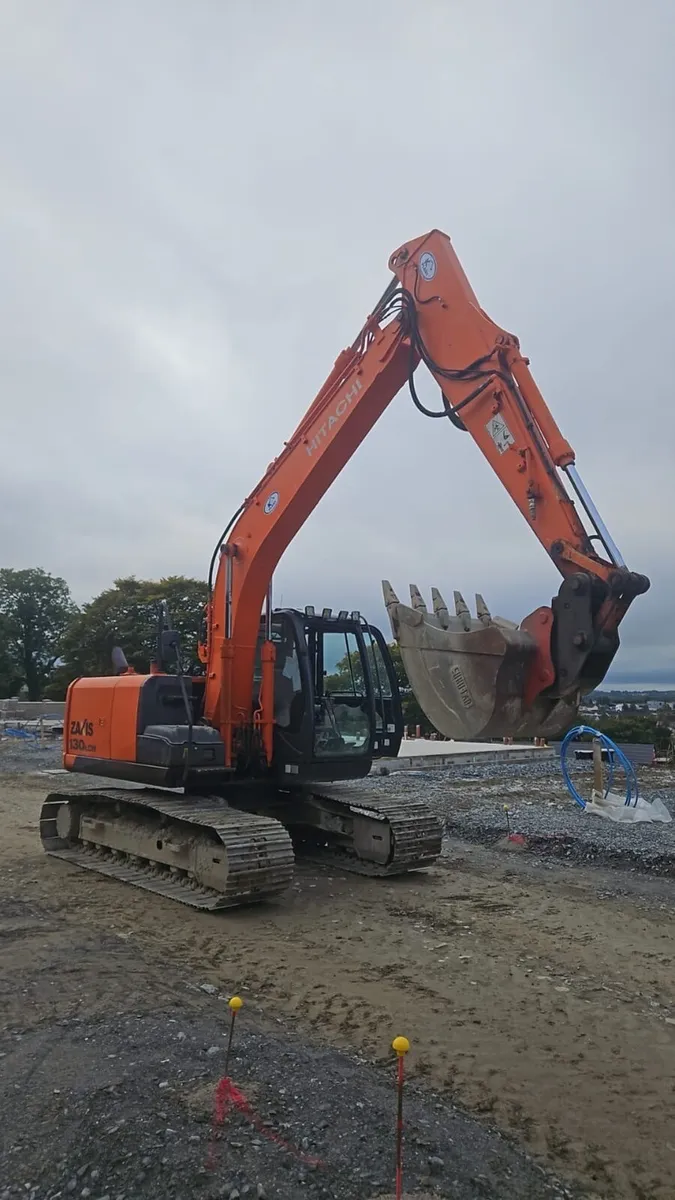 Hitachi digger - Image 3