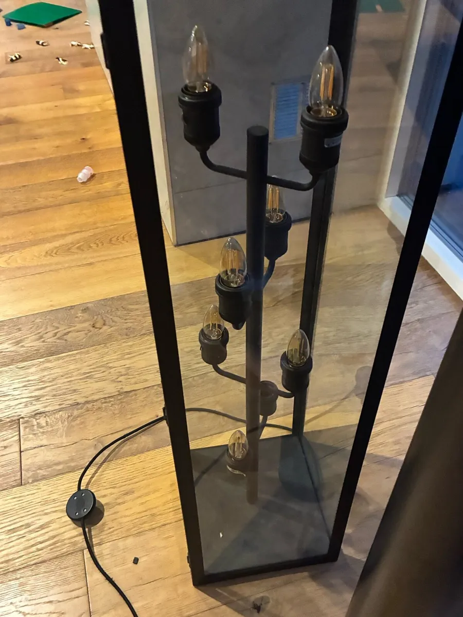 2 Lights - Image 3