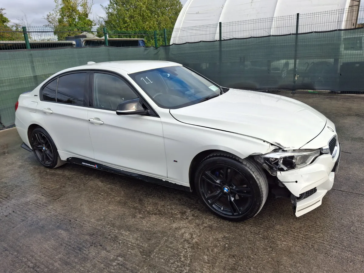 162 BMW 330E Automatic 2.0 Hybrid - Image 3